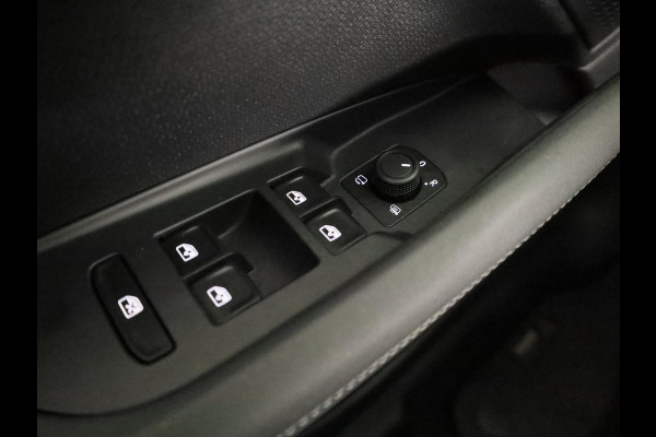 CUPRA Terramar 1.5 TSI e-Hybrid VZ Performance 272 pk Automaat | Navigatie | Panoramadak | Parkeersensoren (Park assist)  Rondomzicht camera | Elektr. voorstoelen | Matrix LED koplampen |