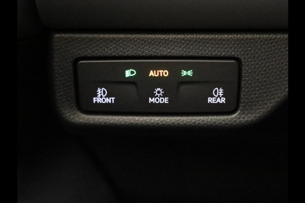 CUPRA Terramar 1.5 TSI e-Hybrid VZ Performance 272 pk Automaat | Navigatie | Panoramadak | Parkeersensoren (Park assist)  Rondomzicht camera | Elektr. voorstoelen | Matrix LED koplampen |