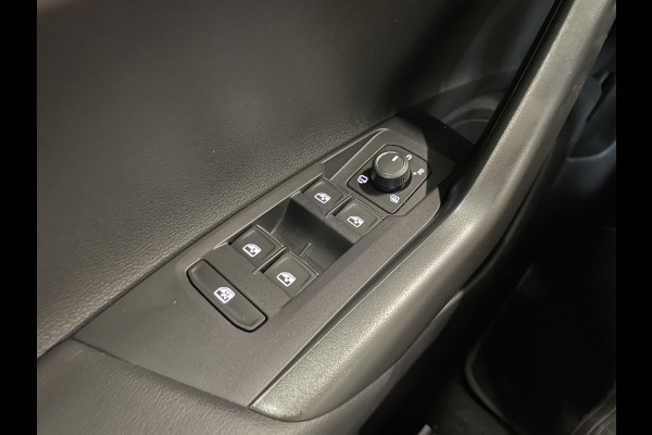Volkswagen Polo 1.0 TSI 115pk Life Business DSG Aut. Adaptive Cruise Travel Assist/Lane Assist LED-koplampen PDC VA+Achteruitrijcamera Discover Media Navigatie Carplay Stoelverwarming Trekhaak
