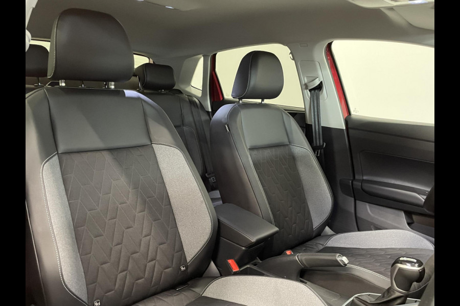 Volkswagen Polo 1.0 TSI 115pk Life Business DSG Aut. Adaptive Cruise Travel Assist/Lane Assist LED-koplampen PDC VA+Achteruitrijcamera Discover Media Navigatie Carplay Stoelverwarming Trekhaak