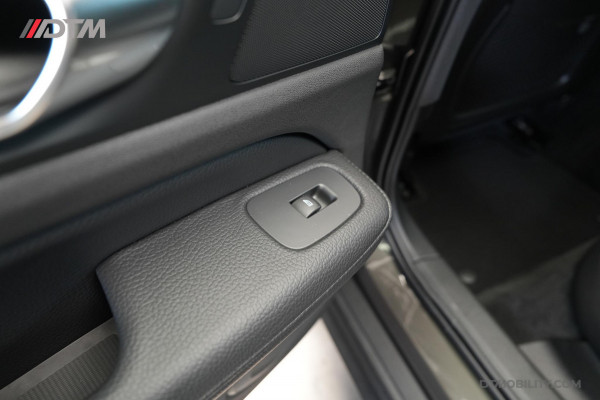 Volvo V60 Cross Country 2.0 B5 AWD Pro | Harman / Kardon | Panorama | Trekhaak
