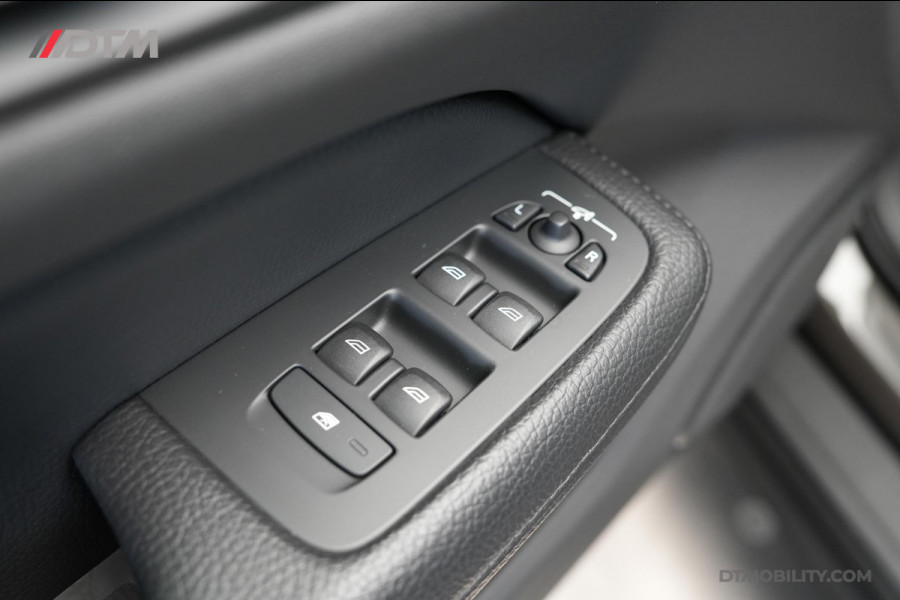 Volvo V60 Cross Country 2.0 B5 AWD Pro | Harman / Kardon | Panorama | Trekhaak