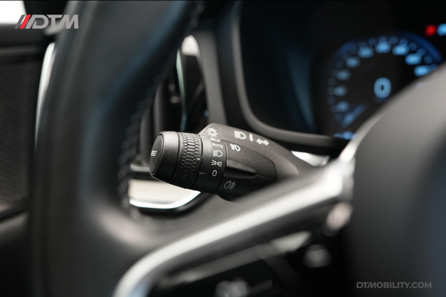 Volvo V60 Cross Country 2.0 B5 AWD Pro | Harman / Kardon | Panorama | Trekhaak