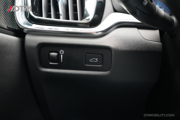 Volvo V60 Cross Country 2.0 B5 AWD Pro | Harman / Kardon | Panorama | Trekhaak
