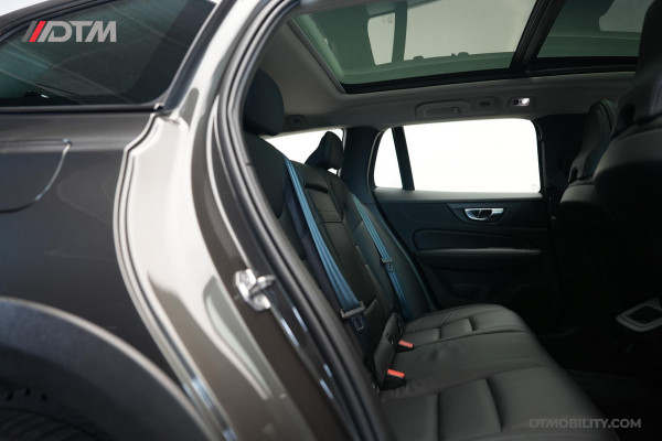 Volvo V60 Cross Country 2.0 B5 AWD Pro | Harman / Kardon | Panorama | Trekhaak