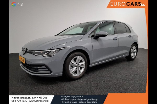 Volkswagen Golf 1.5 150pk eTSI Life DSG Navigatie Climate control Parkeer sensoren Stoelverwarming DAB Led Digitale Cockpit Lichtmetalen velgen Apple Carplay/ Android Auto