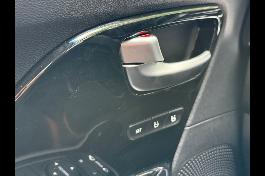Kia e-Niro ExecutiveLine 64 kWh l Volleder l Xenon l Camera l Vol Opties l
