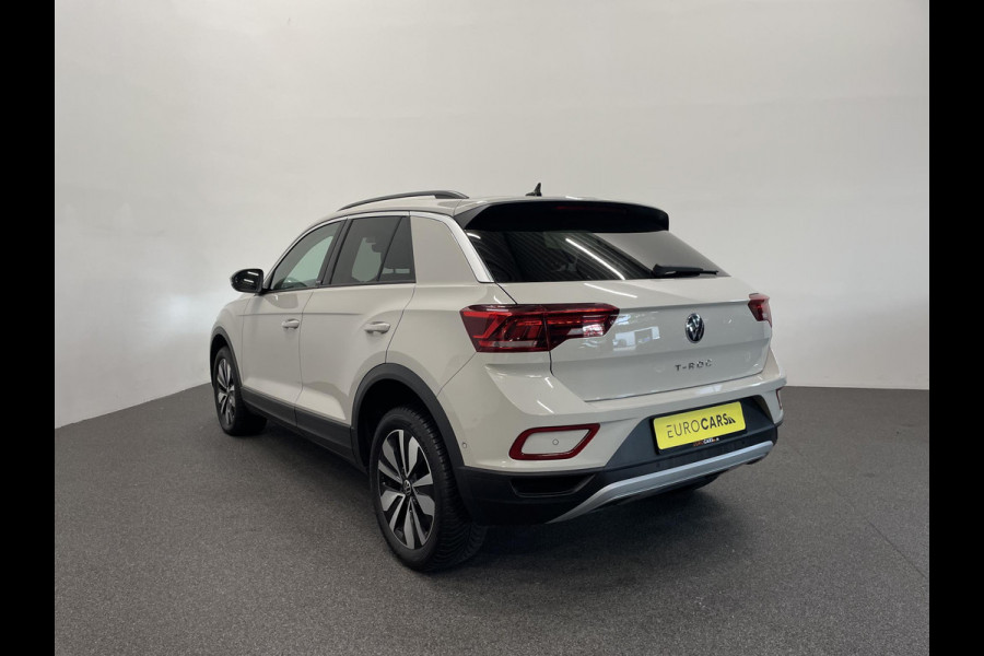Volkswagen T-Roc 1.0 TSI 85 kW Move Discover Media Navi Digital Cockpit App-Connect DAB Climatronic Stoelverwarming Privacy Glass Park Assist Lane Assist Front Assist 17 inch LM Velgen Ascot Gray