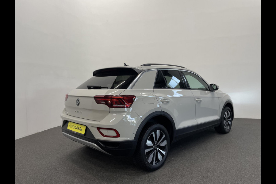 Volkswagen T-Roc 1.0 TSI 85 kW Move Discover Media Navi Digital Cockpit App-Connect DAB Climatronic Stoelverwarming Privacy Glass Park Assist Lane Assist Front Assist 17 inch LM Velgen Ascot Gray