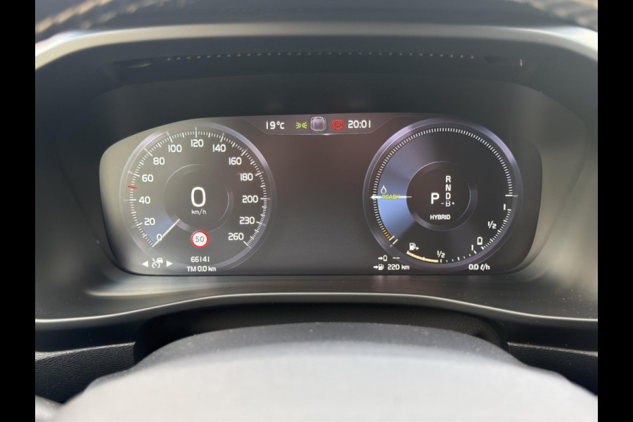 Volvo XC40 1.5 T4 Recharge R-Design H&K Camera ACC Blis