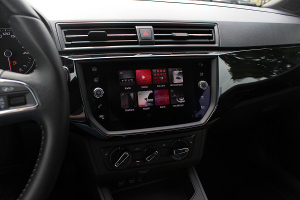 Seat Ibiza 1.0 TSI FR 116pk / CarPlay / Parkeerhulp achter / 17'' / Stoelverwarming / Cruise Control