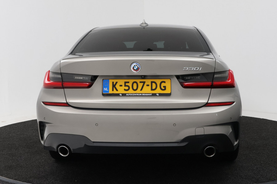 BMW 3-serie 330i High Executive Edition (PANORAMADAK, HEAD-UP, HARMAN/KARDON, 360 CAMERA, SFEERVERLICHTING, DEALER ONDERHOUDEN)