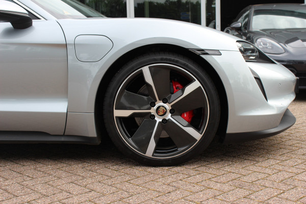 Porsche Taycan 4S Performance 84 kWh / SoH 91,9% / 38.845 km! /  Panoramadak / Camera / Passenger Display / Luchtvering / 21'' / Bose / Stoelverwarming / DAB / Cruise Control