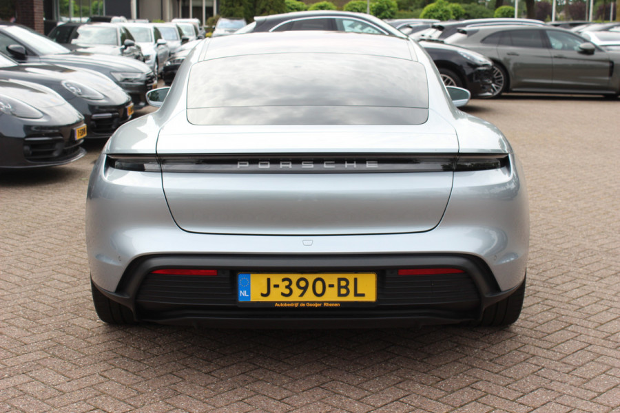Porsche Taycan 4S Performance 84 kWh / SoH 91,9% / 38.845 km! /  Panoramadak / Camera / Passenger Display / Luchtvering / 21'' / Bose / Stoelverwarming / DAB / Cruise Control