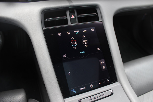 Porsche Taycan 4S Performance 84 kWh / SoH 91,9% / 38.845 km! /  Panoramadak / Camera / Passenger Display / Luchtvering / 21'' / Bose / Stoelverwarming / DAB / Cruise Control