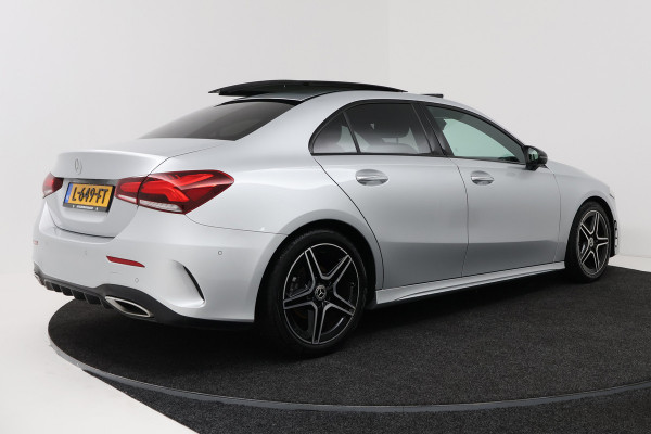 Mercedes-Benz A-Klasse 180 Business Solution AMG (PANORAMADAK, SFEERVERLICHTING, ELEKT. STOELEN, MULTIBEAM KOPLAMPEN, CAMERA)