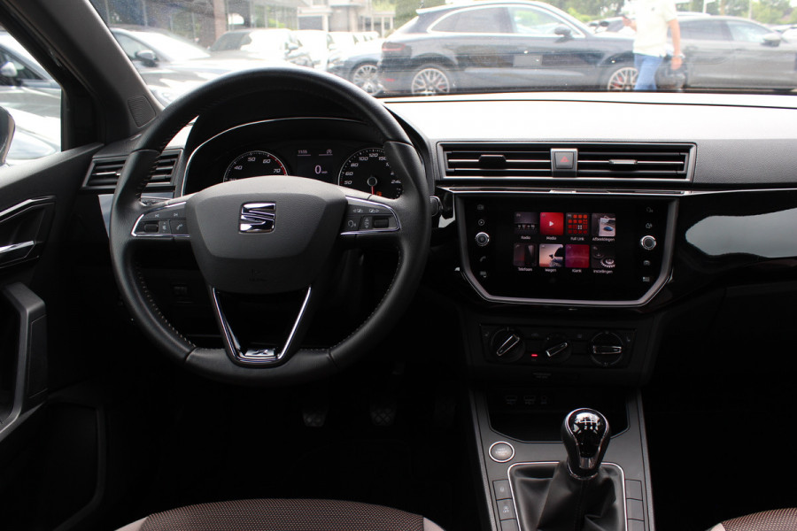 Seat Ibiza 1.0 TSI FR 116pk / CarPlay / Parkeerhulp achter / 17'' / Stoelverwarming / Cruise Control