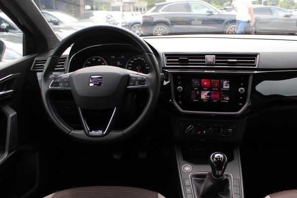 Seat Ibiza 1.0 TSI FR 116pk / CarPlay / Parkeerhulp achter / 17'' / Stoelverwarming / Cruise Control