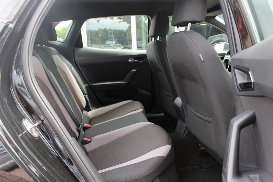 Seat Ibiza 1.0 TSI FR 116pk / CarPlay / Parkeerhulp achter / 17'' / Stoelverwarming / Cruise Control