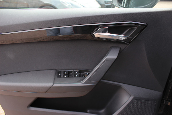 Seat Ibiza 1.0 TSI FR 116pk / CarPlay / Parkeerhulp achter / 17'' / Stoelverwarming / Cruise Control