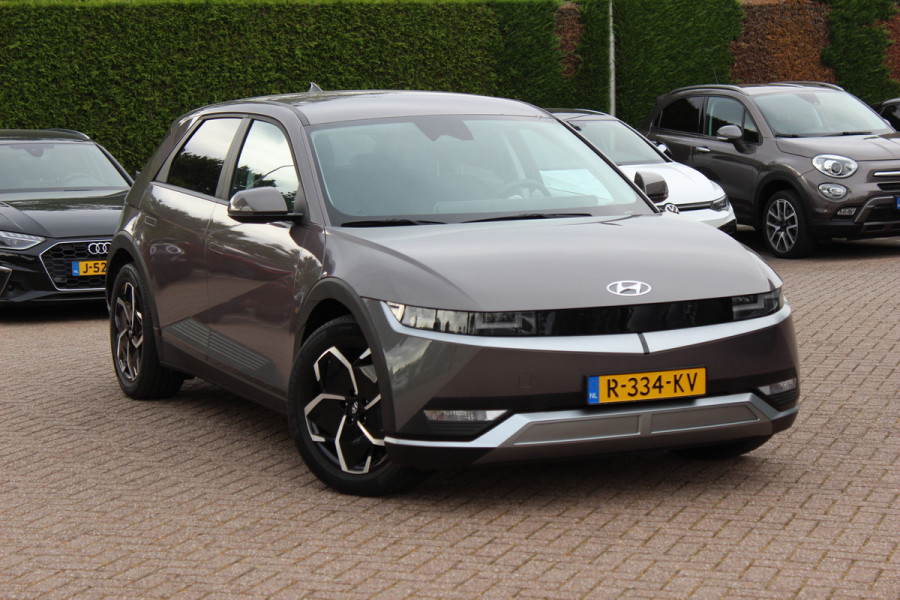 Hyundai IONIQ 5 Style 58 kWh 15.112km! / SoH 98,2% / NL Auto! / Trekhaak / Camera / CarPlay / Keyless / 19'' / Virtual Cockpit / DAB / ACC