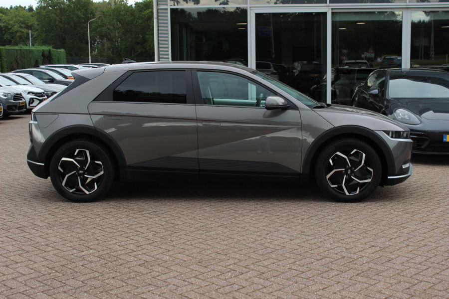 Hyundai IONIQ 5 Style 58 kWh 15.112km! / SoH 98,2% / NL Auto! / Trekhaak / Camera / CarPlay / Keyless / 19'' / Virtual Cockpit / DAB / ACC
