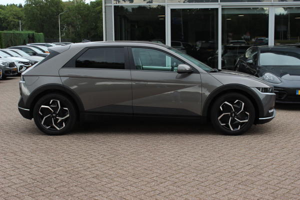 Hyundai IONIQ 5 Style 58 kWh 15.112km! / SoH 98,2% / NL Auto! / Trekhaak / Camera / CarPlay / Keyless / 19'' / Virtual Cockpit / DAB / ACC