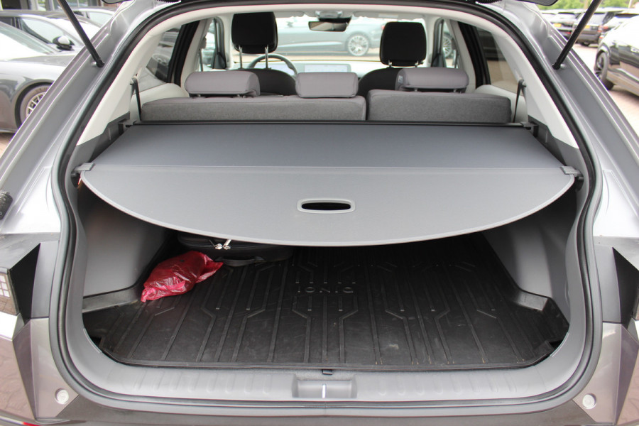 Hyundai IONIQ 5 Style 58 kWh 15.112km! / SoH 98,2% / NL Auto! / Trekhaak / Camera / CarPlay / Keyless / 19'' / Virtual Cockpit / DAB / ACC