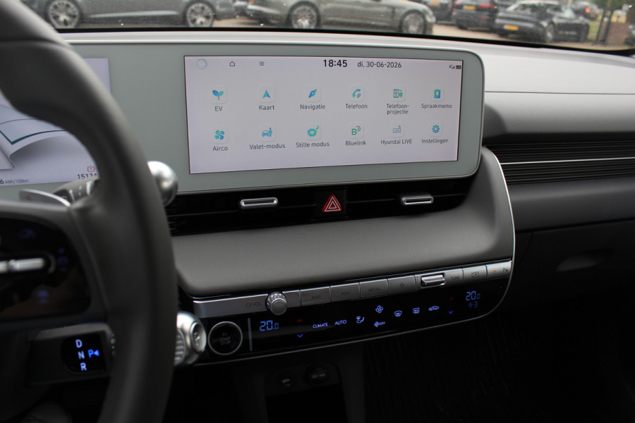 Hyundai IONIQ 5 Style 58 kWh 15.112km! / SoH 98,2% / NL Auto! / Trekhaak / Camera / CarPlay / Keyless / 19'' / Virtual Cockpit / DAB / ACC