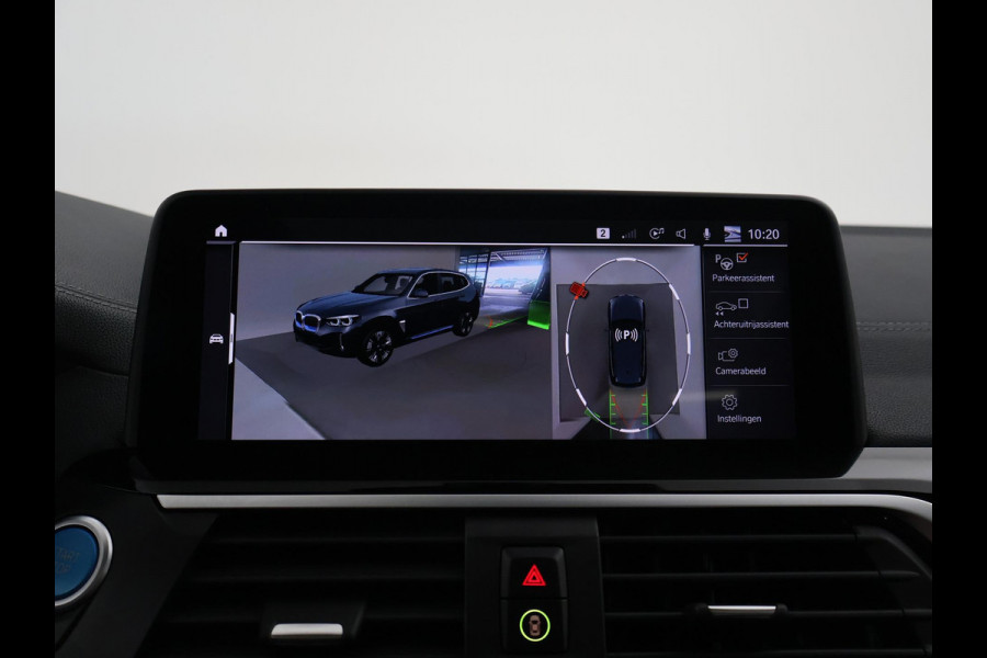 BMW iX3 HIGH EXECUTIVE 80 kWh + TREKHAAK | PANORAMA | 360 CAMERA | ADAPTIVE CRUISE | SFEERVERLICHTING