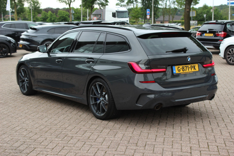BMW 3 Serie Touring 330i High Exe. M Sport / Panoramadak / Camera / Leder / CarPlay / 19'' / Sportstoelen / Stoelverwarming / DAB / Cruise Control / Getint glas