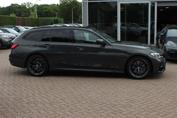 BMW 3 Serie Touring 330i High Exe. M Sport / Panoramadak / Camera / Leder / CarPlay / 19'' / Sportstoelen / Stoelverwarming / DAB / Cruise Control / Getint glas