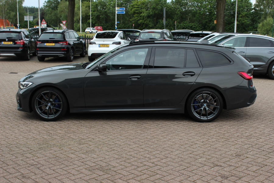 BMW 3 Serie Touring 330i High Exe. M Sport / Panoramadak / Camera / Leder / CarPlay / 19'' / Sportstoelen / Stoelverwarming / DAB / Cruise Control / Getint glas
