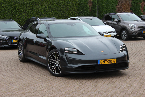 Porsche Taycan Sport Turismo 93 kWh / SoH 93,3% / Panoramadak / Camera / Bose / 20'' / Luchtvering / Leder / Warmtepomp / Dodehoek / Stoelverwarming / DAB / Cruise Control
