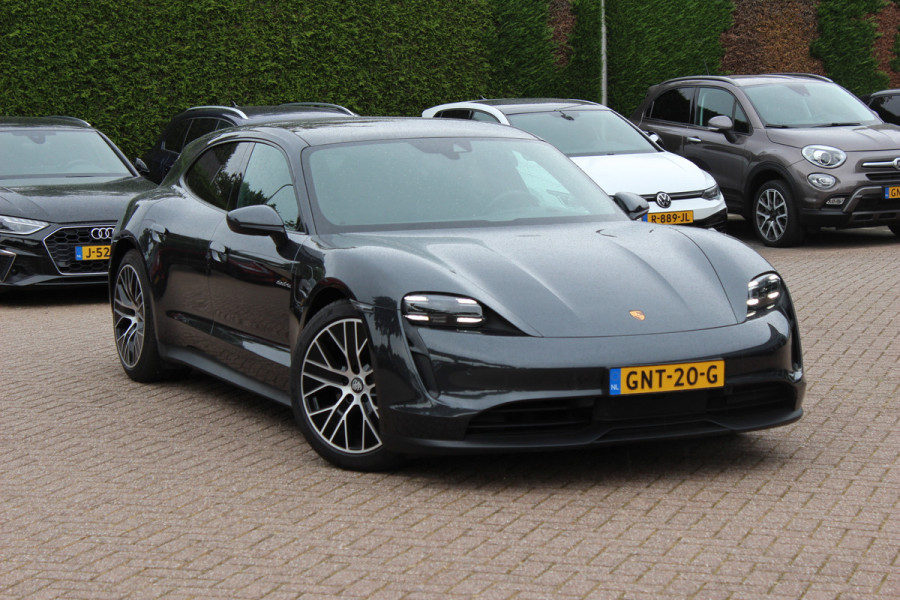 Porsche Taycan Sport Turismo 93 kWh / SoH 93,3% / Panoramadak / Camera / Bose / 20'' / Luchtvering / Leder / Warmtepomp / Dodehoek / Stoelverwarming / DAB / Cruise Control