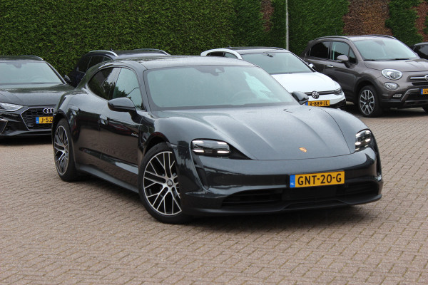 Porsche Taycan Sport Turismo 93 kWh / SoH 93,3% / Panoramadak / Camera / Bose / 20'' / Luchtvering / Leder / Warmtepomp / Dodehoek / Stoelverwarming / DAB / Cruise Control