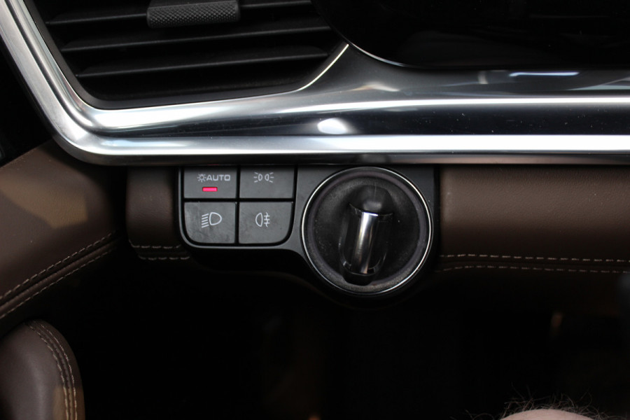 Porsche Panamera Sport Turismo 2.9 4 E-Hybrid / Panoramadak / 360Camera / Head-up / Softclose / Sportdesign+Chrono / 21'' / Sportuitlaat / Bose / Keyless / Stoelverwarming 4x / Stoelventilatie / Stuurverwarming / Dodehoek / DAB / ACC