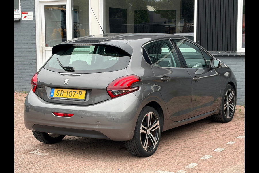 Peugeot 208 1.2 PureTech Blue Lease Executive / Navi / Cruise / Airco