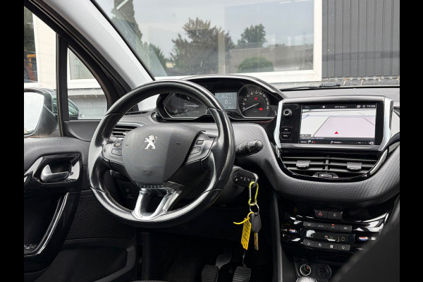 Peugeot 208 1.2 PureTech Blue Lease Executive / Navi / Cruise / Airco