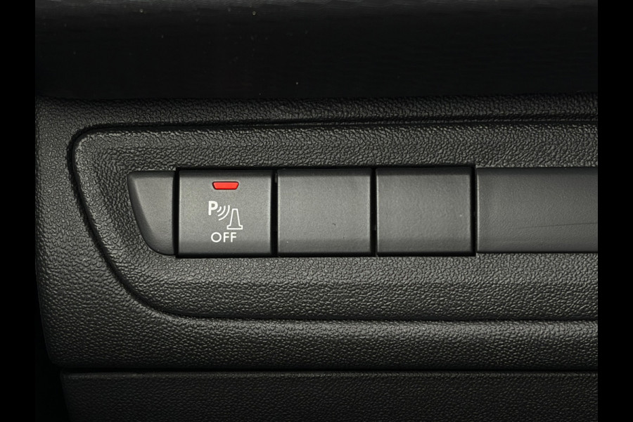 Peugeot 208 1.2 PureTech Blue Lease Executive / Navi / Cruise / Airco