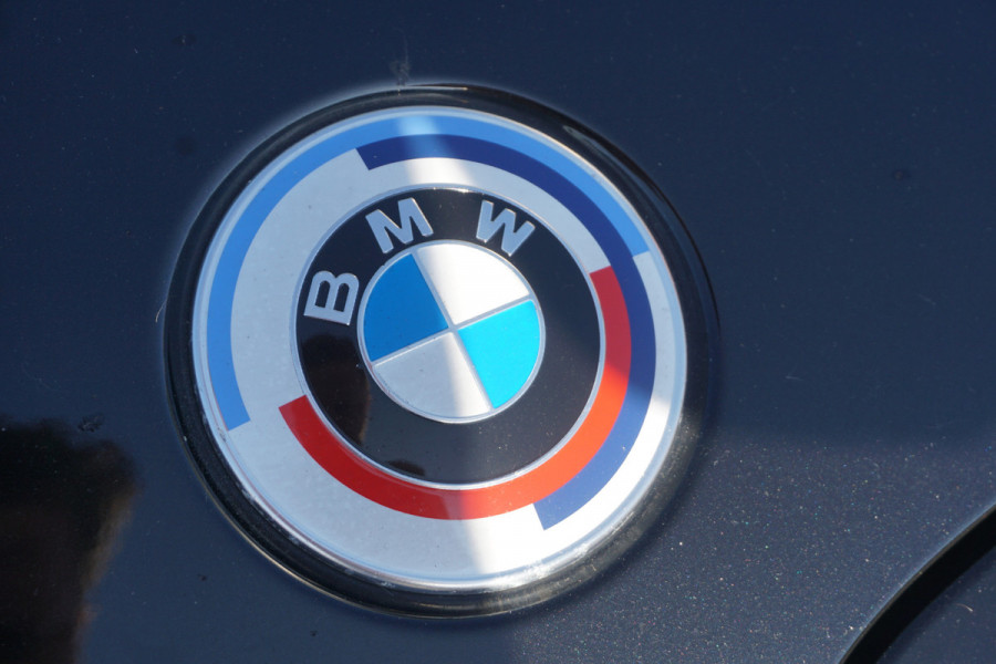 BMW 3 Serie Touring 320e LCI M-Sport Pro | ADAPTIVE LED | ACC | HEAD-UP | STOELVERW. | CAMERA |