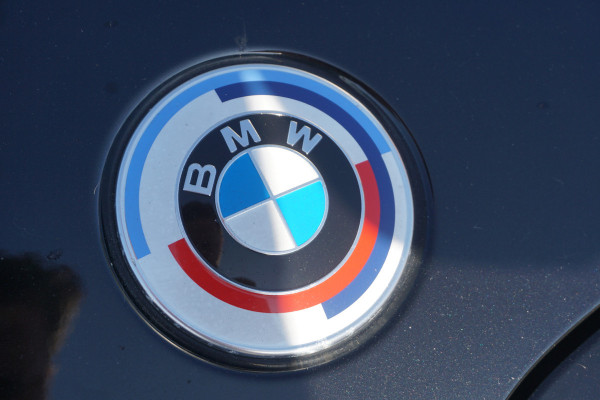 BMW 3 Serie Touring 320e LCI M-Sport Pro | ADAPTIVE LED | ACC | HEAD-UP | STOELVERW. | CAMERA |