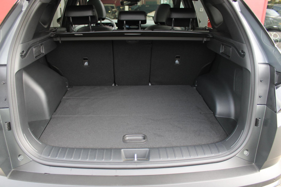 Hyundai Tucson 1.6 T-GDI PHEV 252PK 20TH ANNIVERSARY+SKY *NIEUW* | PANORAMISCH SCHUIF/KANTELDAK | STUUR / STOELVERWARMING | FULL LED KOPLAMPEN | HALF ALCANTARA / LEDER 20TH ANNIVERSARY DESIGN MET GROENE STIKSELS | NAVIGATIE | ADAPTIVE CRUISE CONTROL | DRAADLOOS APPLE CARPLAY / ANDROID AUTO | DRAADLOOS TELEFOONLADER | ELEKTRISCH BEDIENBARE ACHTERKLEP | DODEHOEK DETECTIE | 3 FASE CLIMATE CONTROL | KRELL PREMIUM AUDIO | 19"INCH 20TH ANNIVERSARY VELGEN | ZONWERING IN ACHTER PORTIEREN | PINE GREEN MATTE METALLIC LAK | DEURLIJSTEN MET LUXE AFWERKING | DAKRAILS ZWART |