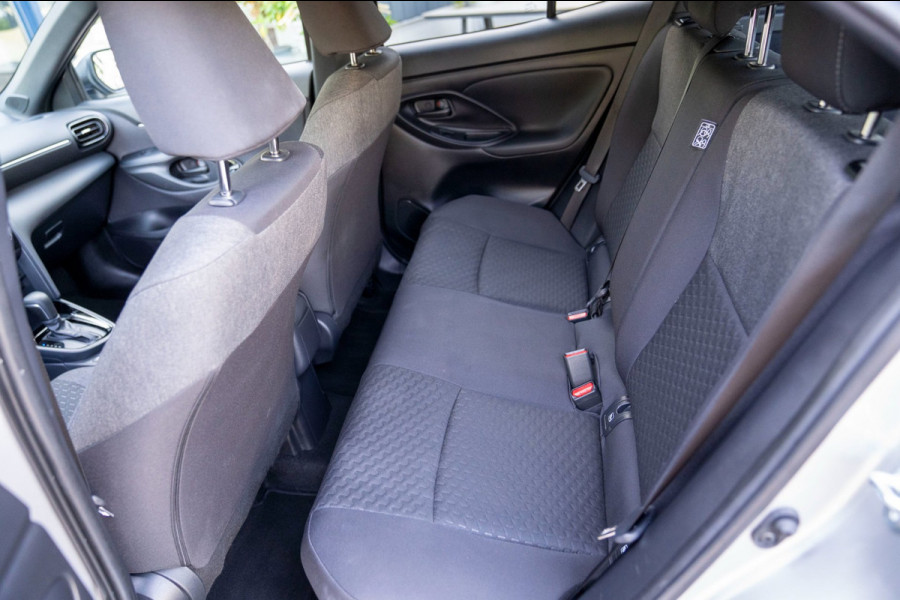 Toyota Yaris Cross 1.5 Hybrid 115 Active|Prijs rijklaar incl. 12 mnd garantie|Stoelverw Carplay Clima Camera LED