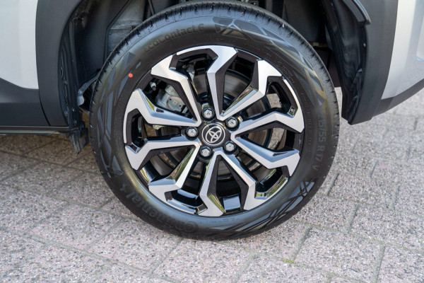 Toyota Yaris Cross 1.5 Hybrid 115 Active|Prijs rijklaar incl. 12 mnd garantie|Stoelverw Carplay Clima Camera LED