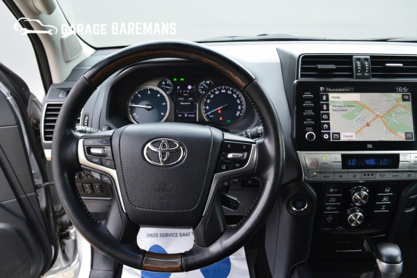 Toyota Land Cruiser 150 2.8 D-4D-F Executive Blind Van