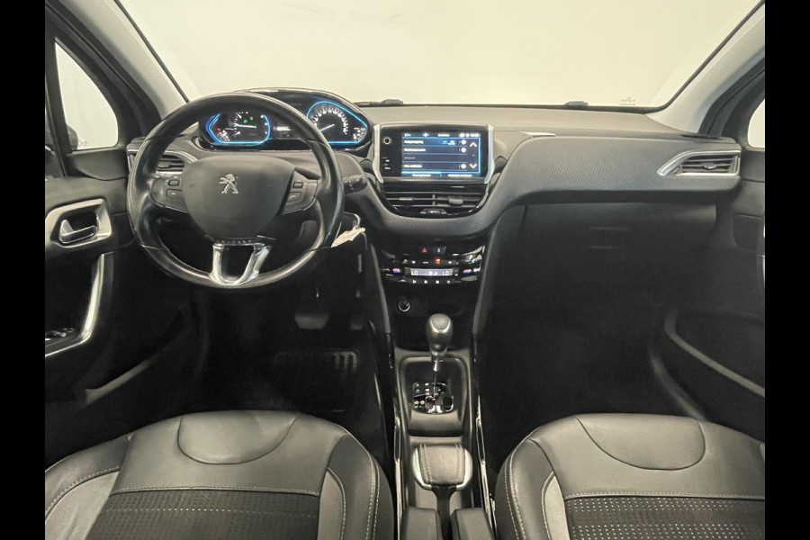 Peugeot 2008 1.2 PureTech Allure Automaat Navigatie Apple Carplay Android Auto Parkeersensoren achter Half leder Cruise Control Climate Control Lichtmetalen velgen