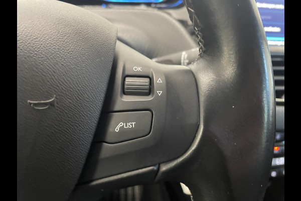 Peugeot 2008 1.2 PureTech Allure Automaat Navigatie Apple Carplay Android Auto Parkeersensoren achter Half leder Cruise Control Climate Control Lichtmetalen velgen