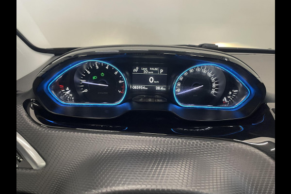 Peugeot 2008 1.2 PureTech Allure Automaat Navigatie Apple Carplay Android Auto Parkeersensoren achter Half leder Cruise Control Climate Control Lichtmetalen velgen