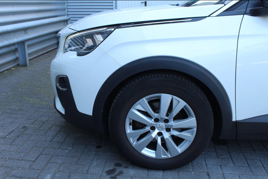 Peugeot 3008 1.2 PureTech 131pk Executive NL-Auto NAP